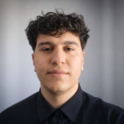 Cem Yıldız profil fotoğrafı