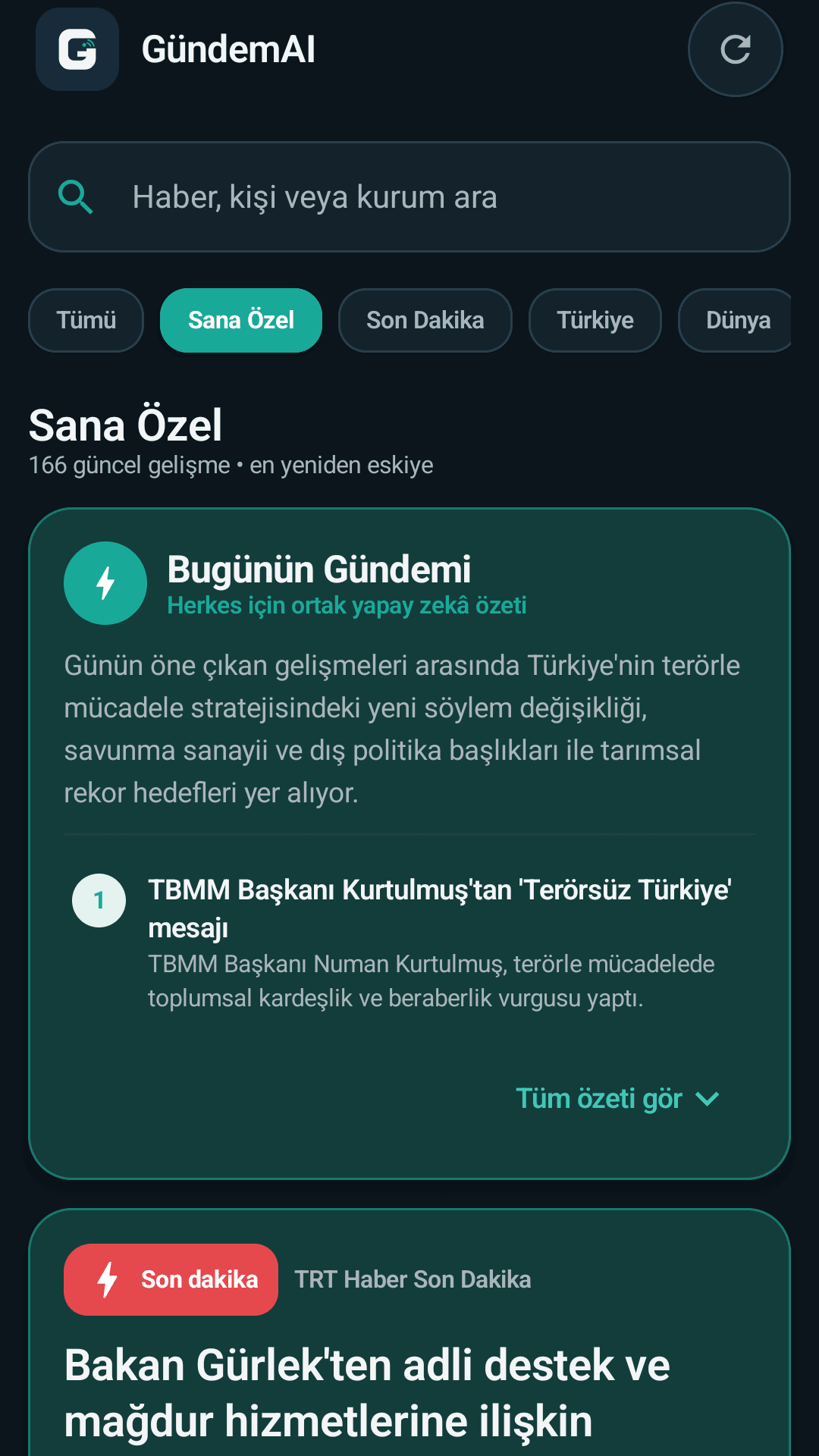 GündemAI'nin bugünün gündemi akışını gösteren gerçek Google Play ekran görüntüsü